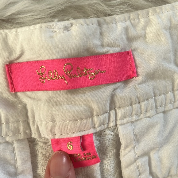 Lilly Pulitzer shorts 6 - Picture 3 of 5